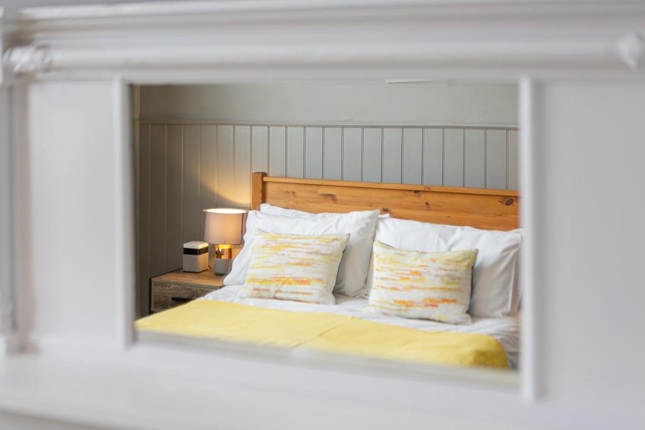 The Kings Head Bed & Breakfast Wye Exterior photo